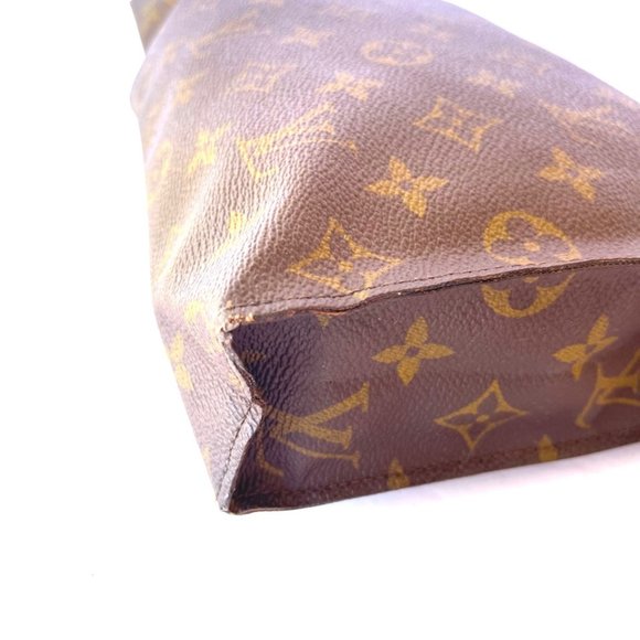 Louis Vuitton Monogram Toiletry Pouch 26 - Picture 5 of 11